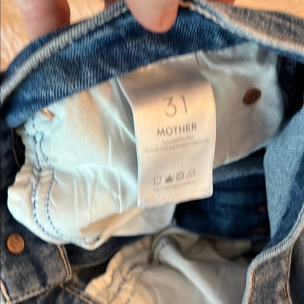 MOTHER Blue Vintage Wash Women’s Jeans - Picture 3 of 7